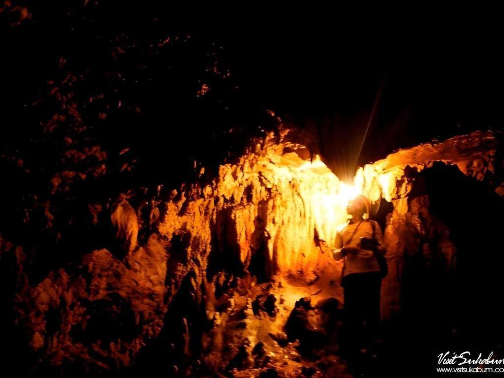 Augusta Sukabumi Hotel Dış mekan fotoğraf