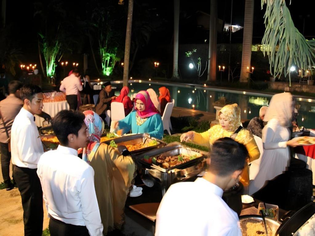 Augusta Sukabumi Hotel Dış mekan fotoğraf