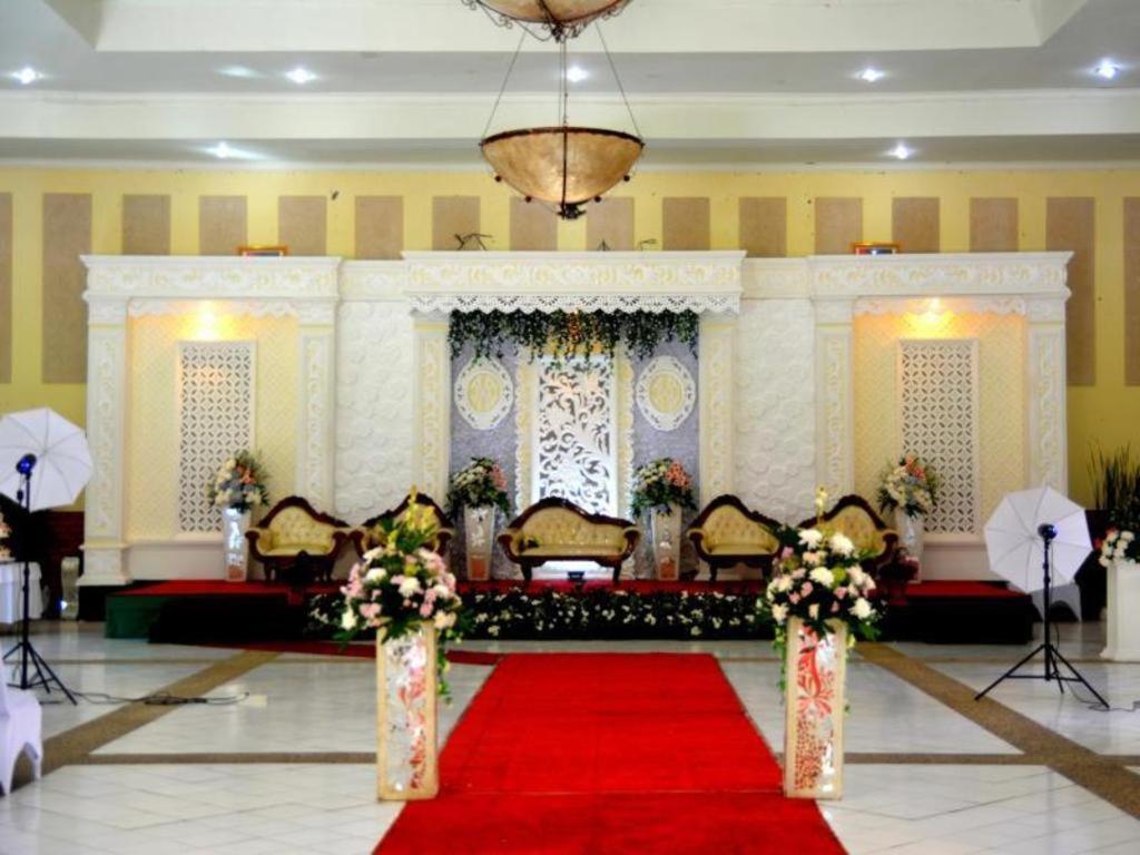 Augusta Sukabumi Hotel Dış mekan fotoğraf