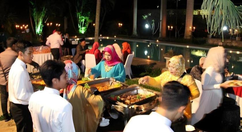 Augusta Sukabumi Hotel Dış mekan fotoğraf