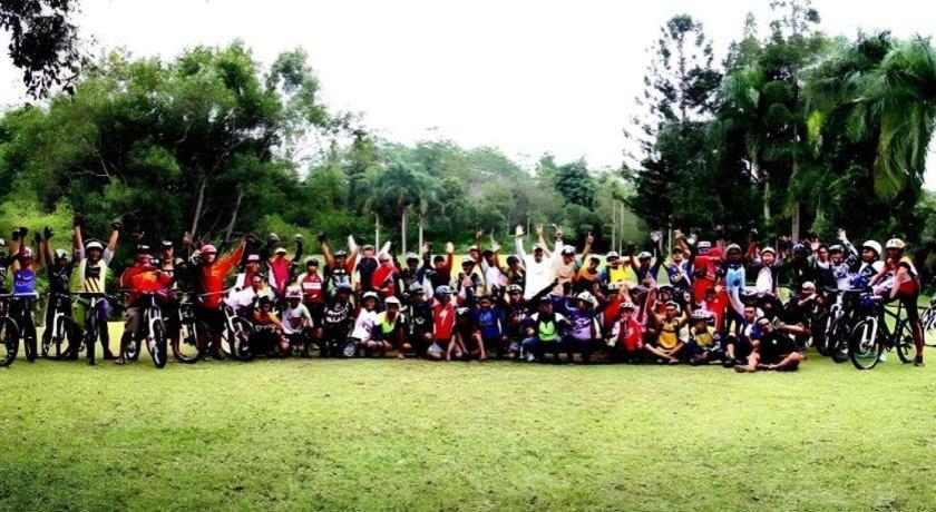 Augusta Sukabumi Hotel Dış mekan fotoğraf