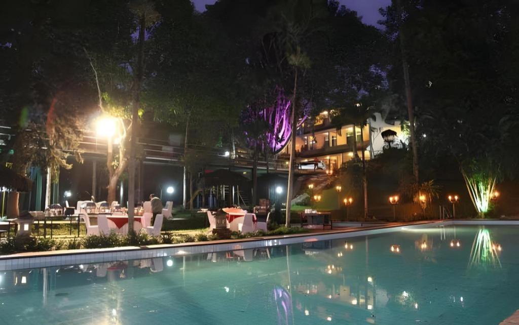 Augusta Sukabumi Hotel Dış mekan fotoğraf
