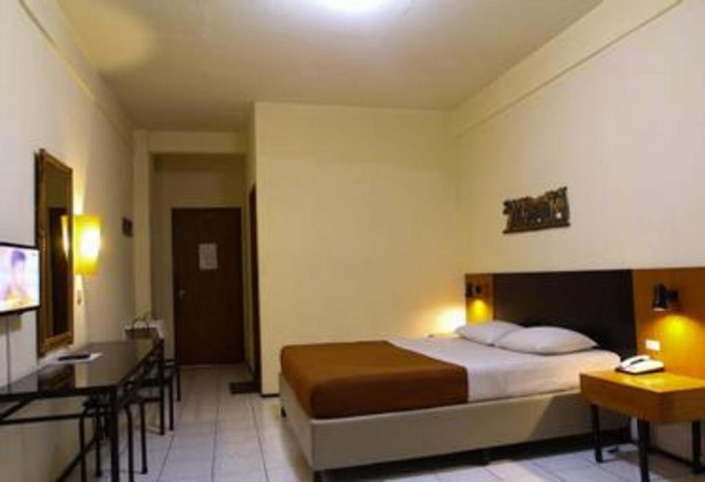 Augusta Sukabumi Hotel Dış mekan fotoğraf